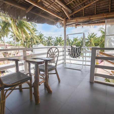 8 Colors Beach House Resort Boracay Extérieur photo