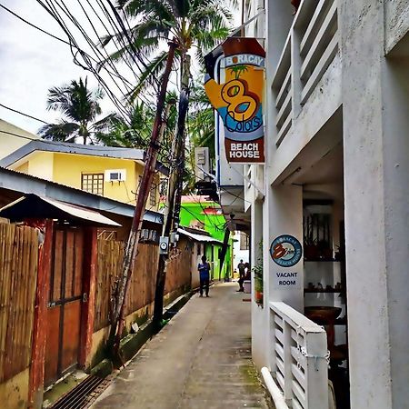 8 Colors Beach House Resort Boracay Extérieur photo