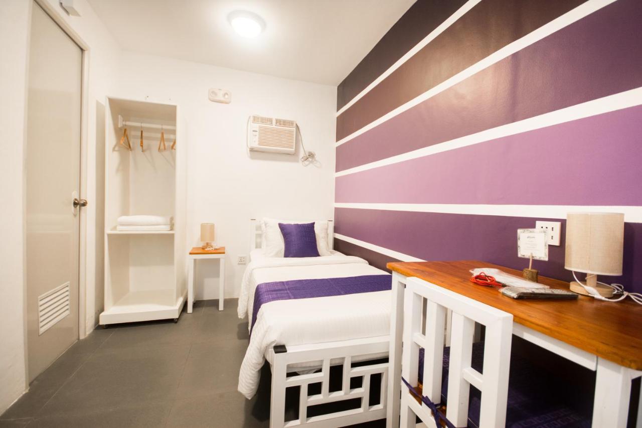8 Colors Beach House Resort Boracay Extérieur photo