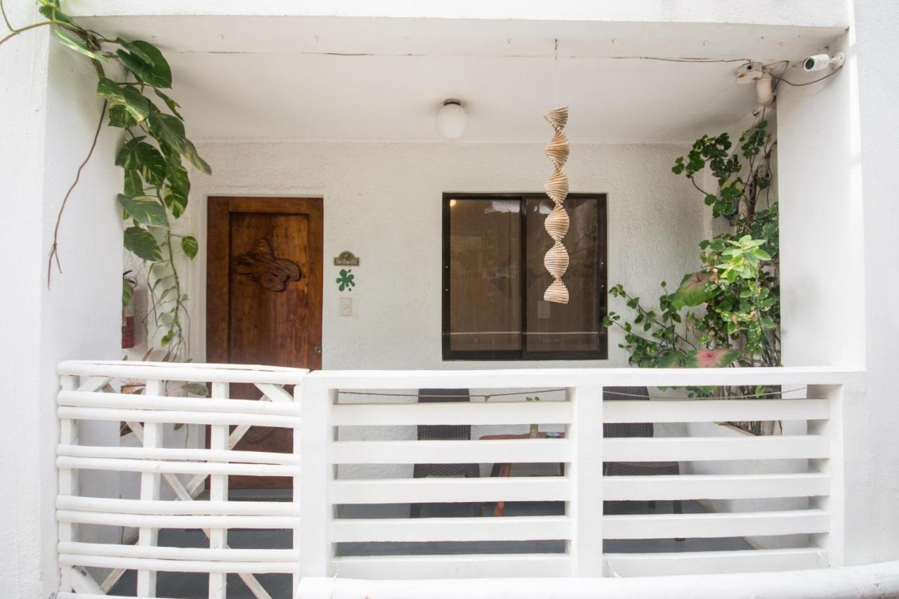 8 Colors Beach House Resort Boracay Extérieur photo