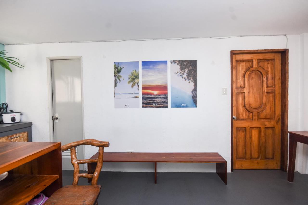 8 Colors Beach House Resort Boracay Extérieur photo