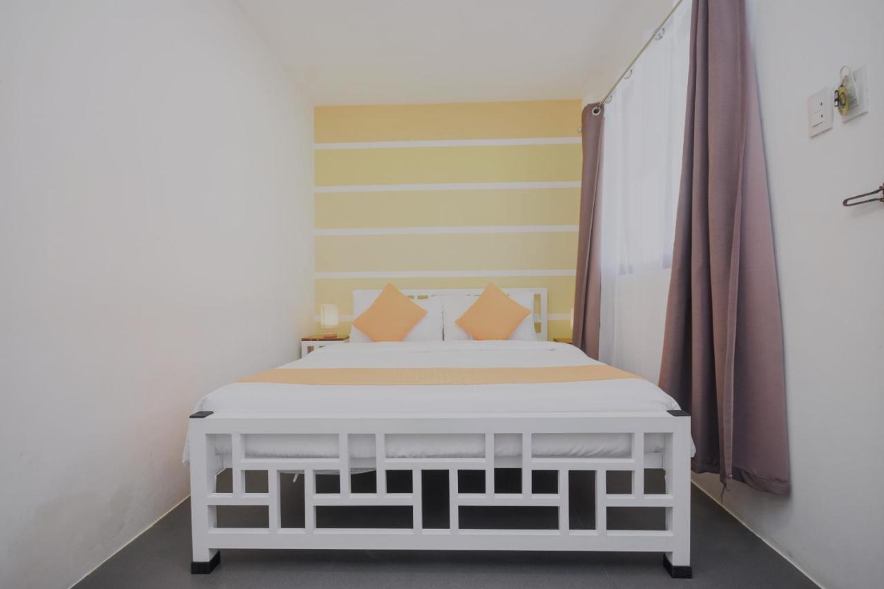 8 Colors Beach House Resort Boracay Extérieur photo