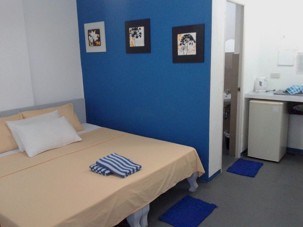 8 Colors Beach House Resort Boracay Extérieur photo