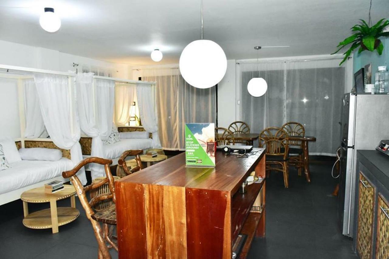 8 Colors Beach House Resort Boracay Extérieur photo