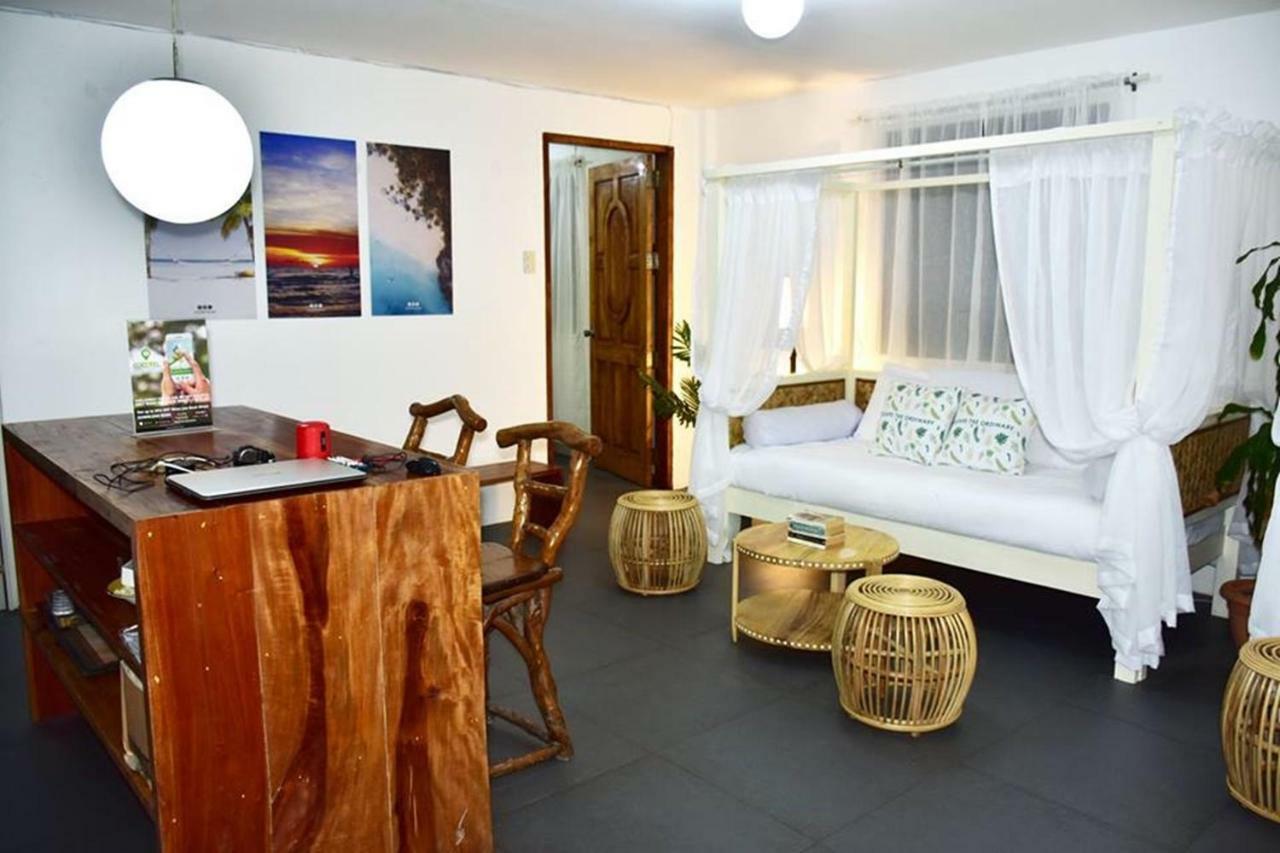 8 Colors Beach House Resort Boracay Extérieur photo